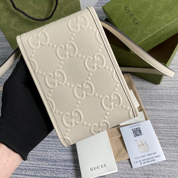 グッチバッグ背面デザイン